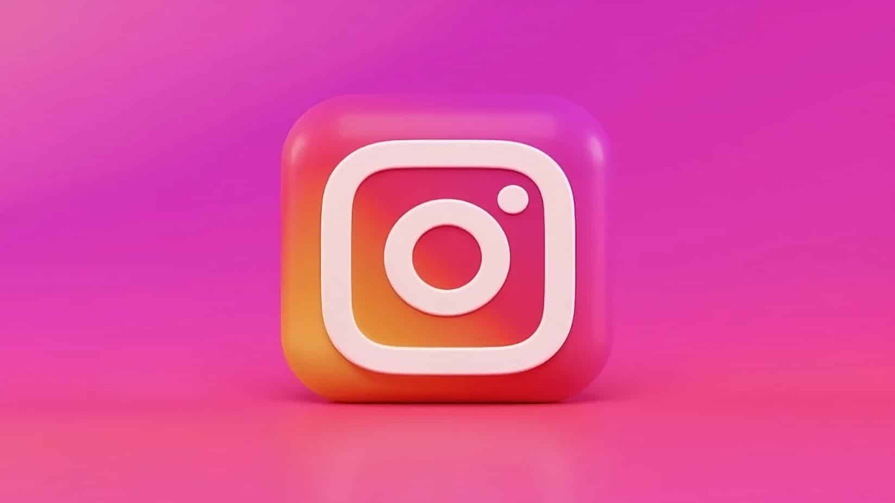 Instagram's Upcoming Feature Will Allow Users to Preserve Stories for Seven Days